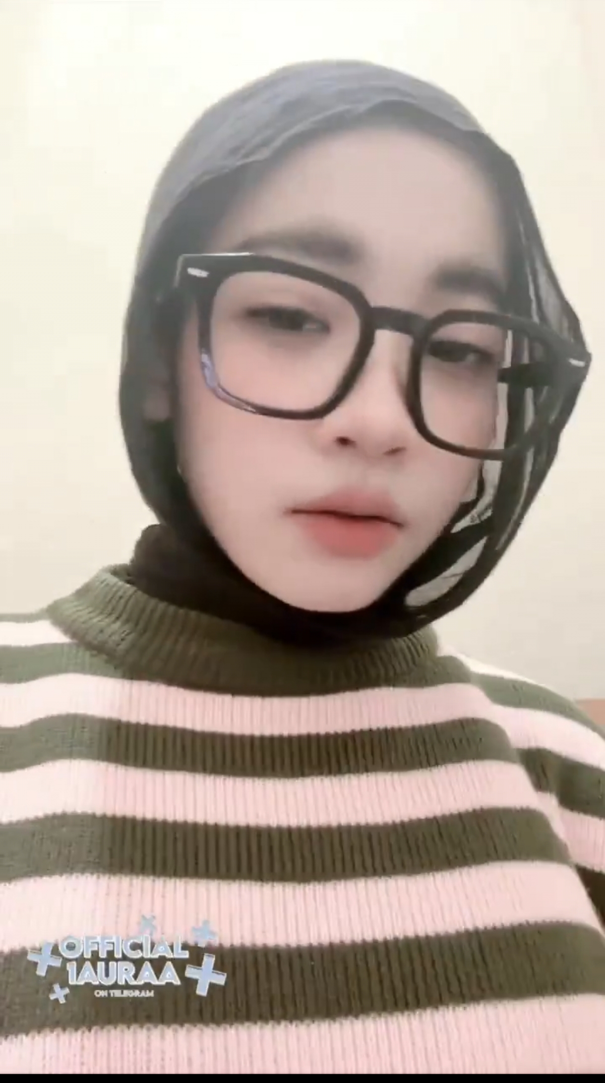Laura hijab
