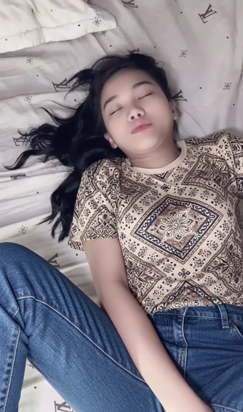 merry banyak gaya